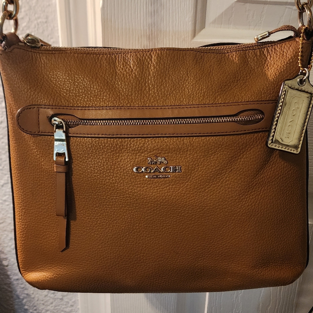 Coach Mae Crossbody Tan Pebbled Leather # F34823 GUC - Picture 2 of 12